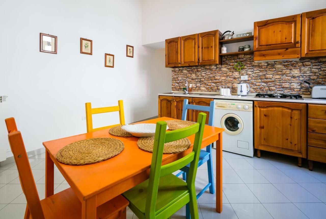 M. Imbriani I Apartment Napoli Exterior foto